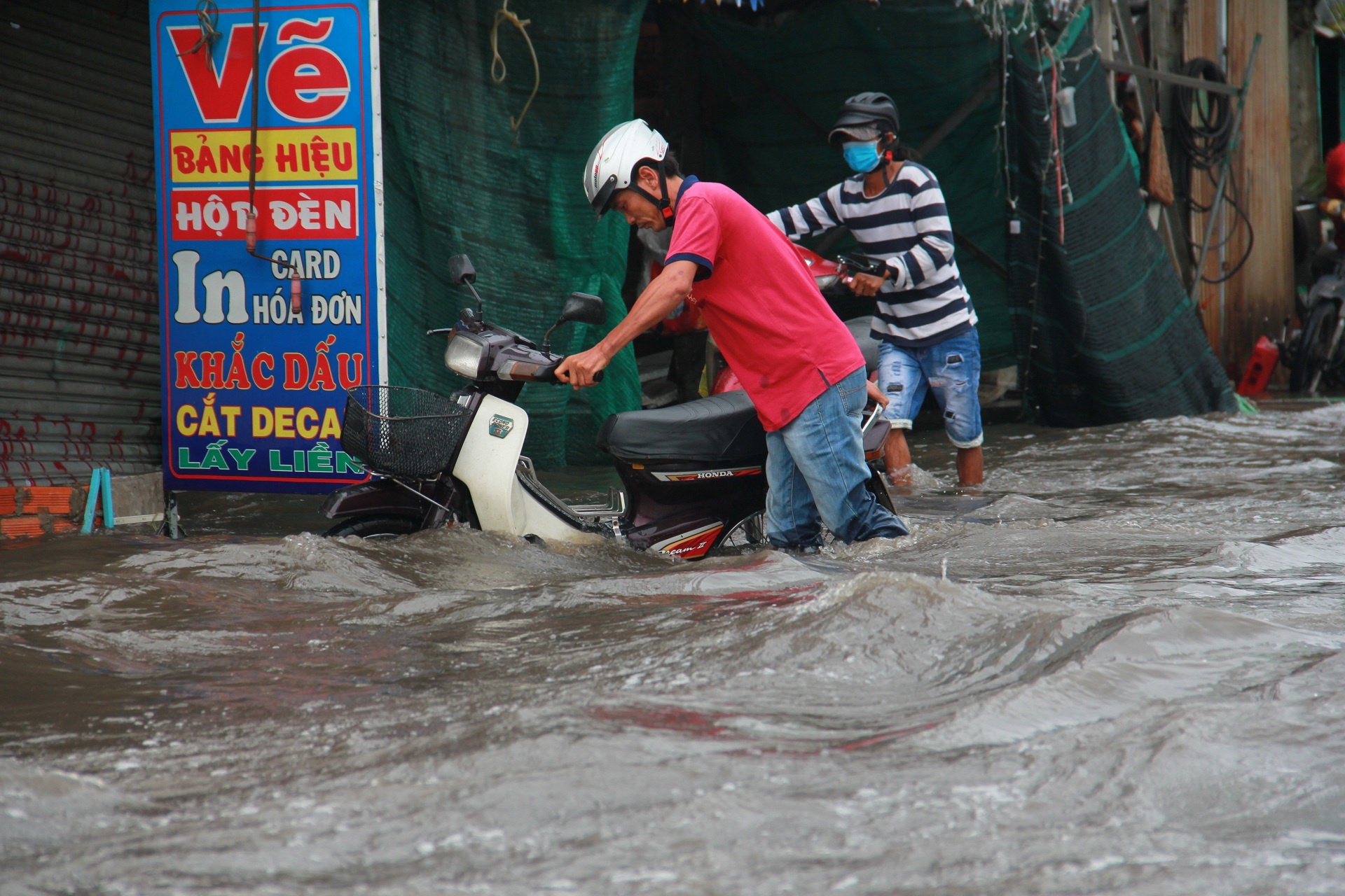 Ngap lut Sai Gon do bao so 9 anh 10