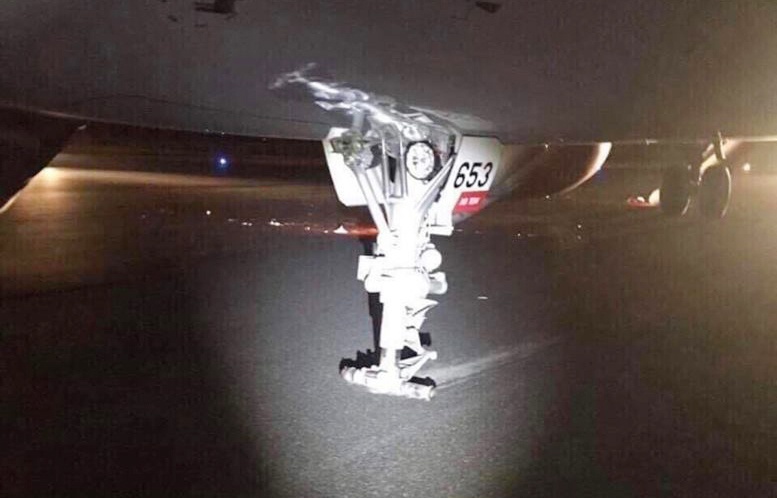 May bay Vietjet gap su co anh 1