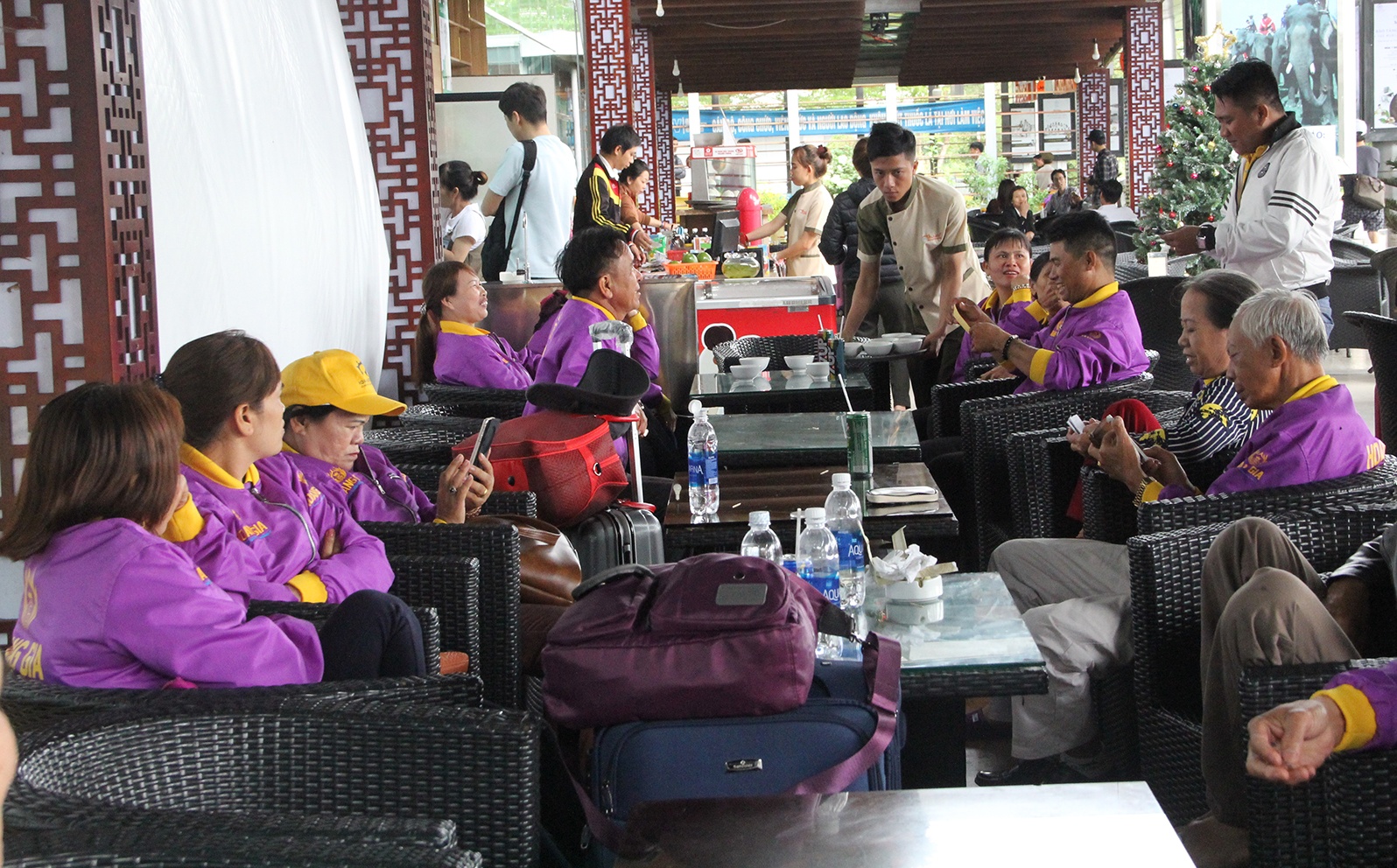 May bay Vietjet gap su co anh 7