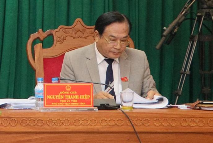 Pho chu tich HDND Dak Lak phan tran viec chua co bang dai hoc hinh anh