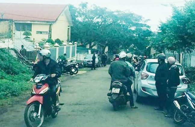 Giam doc ngan hang Agribank chi nhanh Duc Lap tu tu tai nha rieng hinh anh