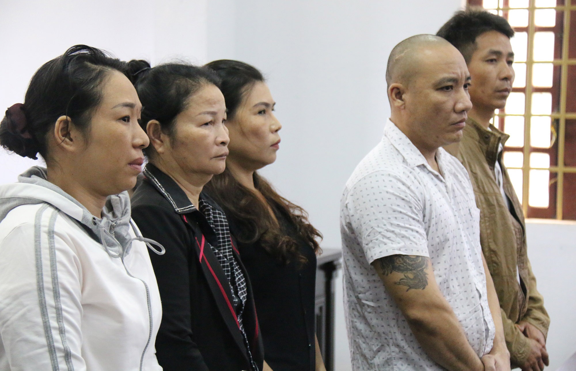 Ke giu vai tro chinh vu tron hon hop pin con O vao tieu linh 7 nam tu hinh anh