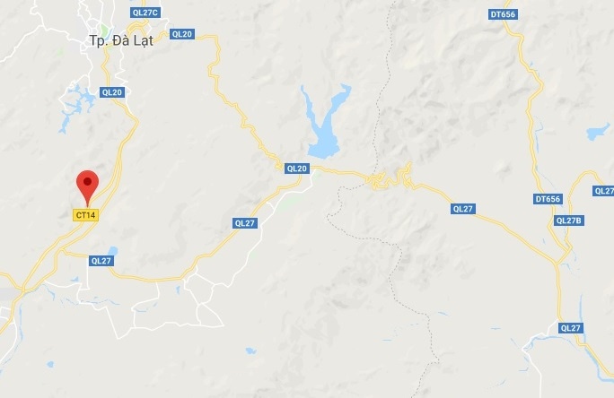 Oto lat tren cao toc anh 2