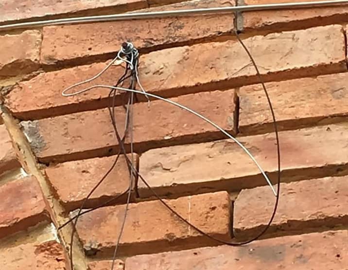 Hieu truong ngoi truong tram tuoi len tieng viec tuong bi dong dinh hinh anh