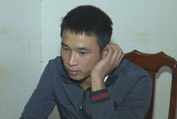 Khoi to 'tu ong' danh dap da man nu tiep vien hinh anh
