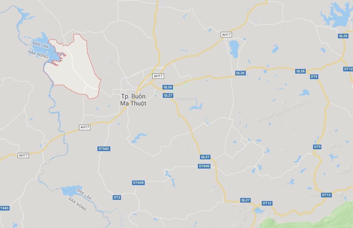 Be trai bi bo ben duong anh 2