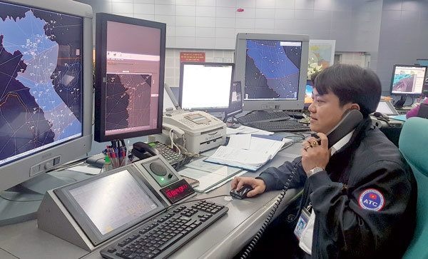 Chuyen it biet ve ky luat an toan hang khong hinh anh