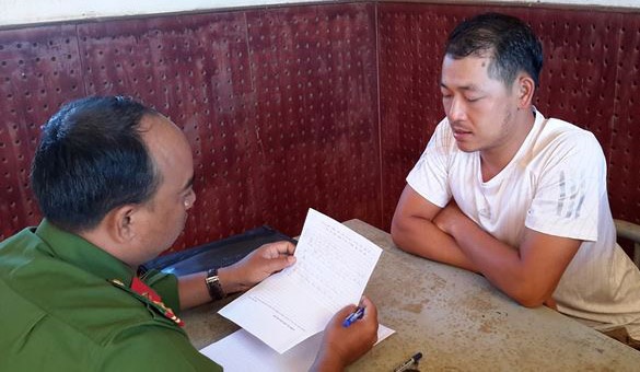 Bắt thanh niên cho vay nặng lãi ảnh 1 Bat thanh nien cho vay nang lai anh 1