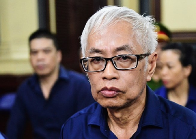 Ong Tran Phuong Binh bi khoi to trong mot loat vu an moi hinh anh