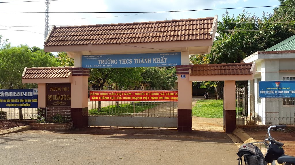 Hai nu sinh mat tich khi di hoc them hinh anh