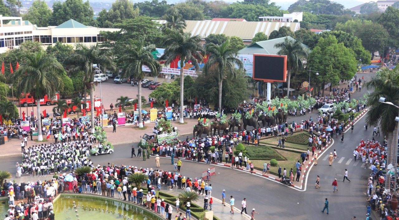 Lễ hội đường phố Buôn Ma Thuột ảnh 1 Le hoi duong pho Buon Ma Thuot anh 1