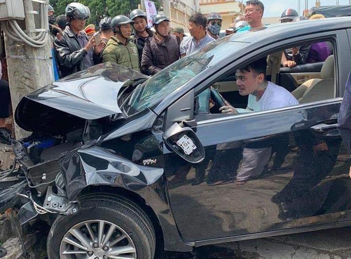 Thanh niên ngáo đá gây tai nạn ảnh 1 Thanh nien ngao da gay tai nan anh 1