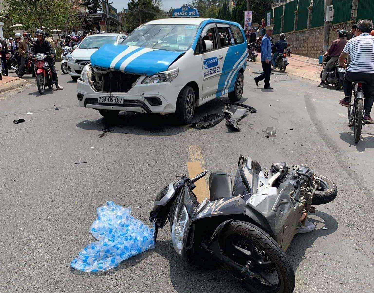 Thanh nien ngao da gay tai nan lien hoan hinh anh