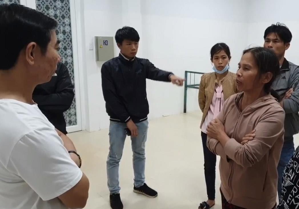 Me con san phu tu vong tai phong sinh hinh anh