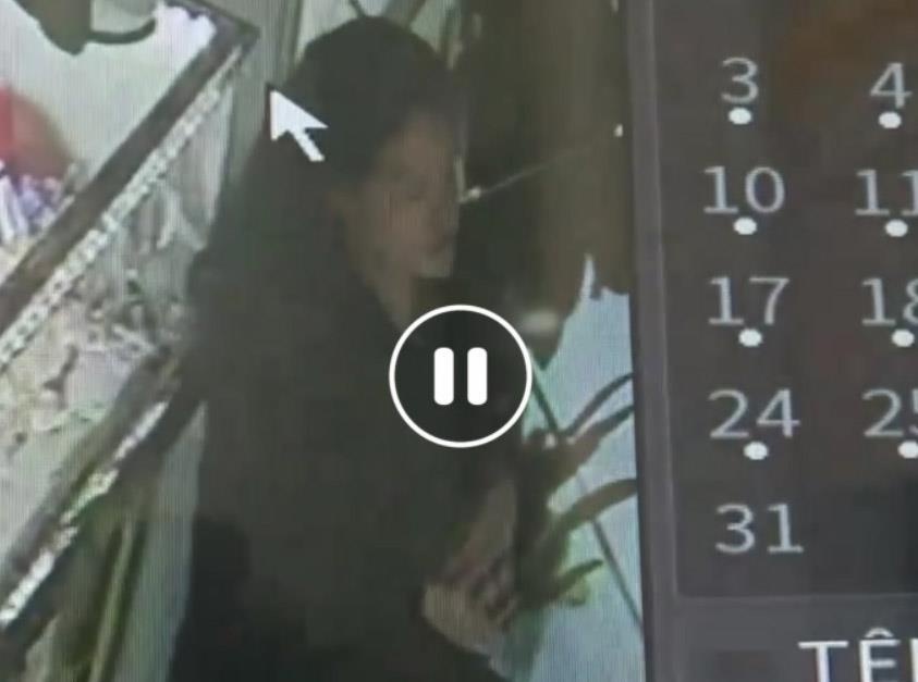 Đôi trai gái cướp tiệm vàng ảnh 1 Doi trai gai cuop tiem vang anh 1