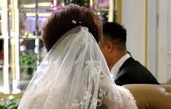 To chuc dam cuoi gia de vay tien roi chiem doat hinh anh