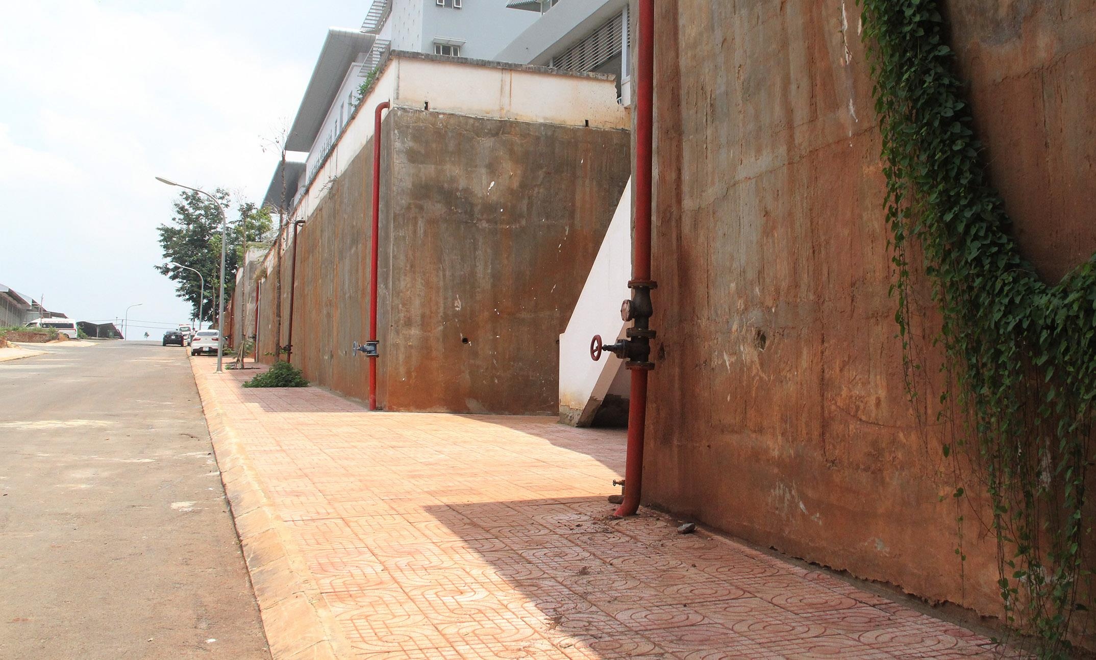 Bệnh viện nghìn tỷ ở Tây Nguyên ảnh 10 Benh vien nghin ty o Tay Nguyen anh 10