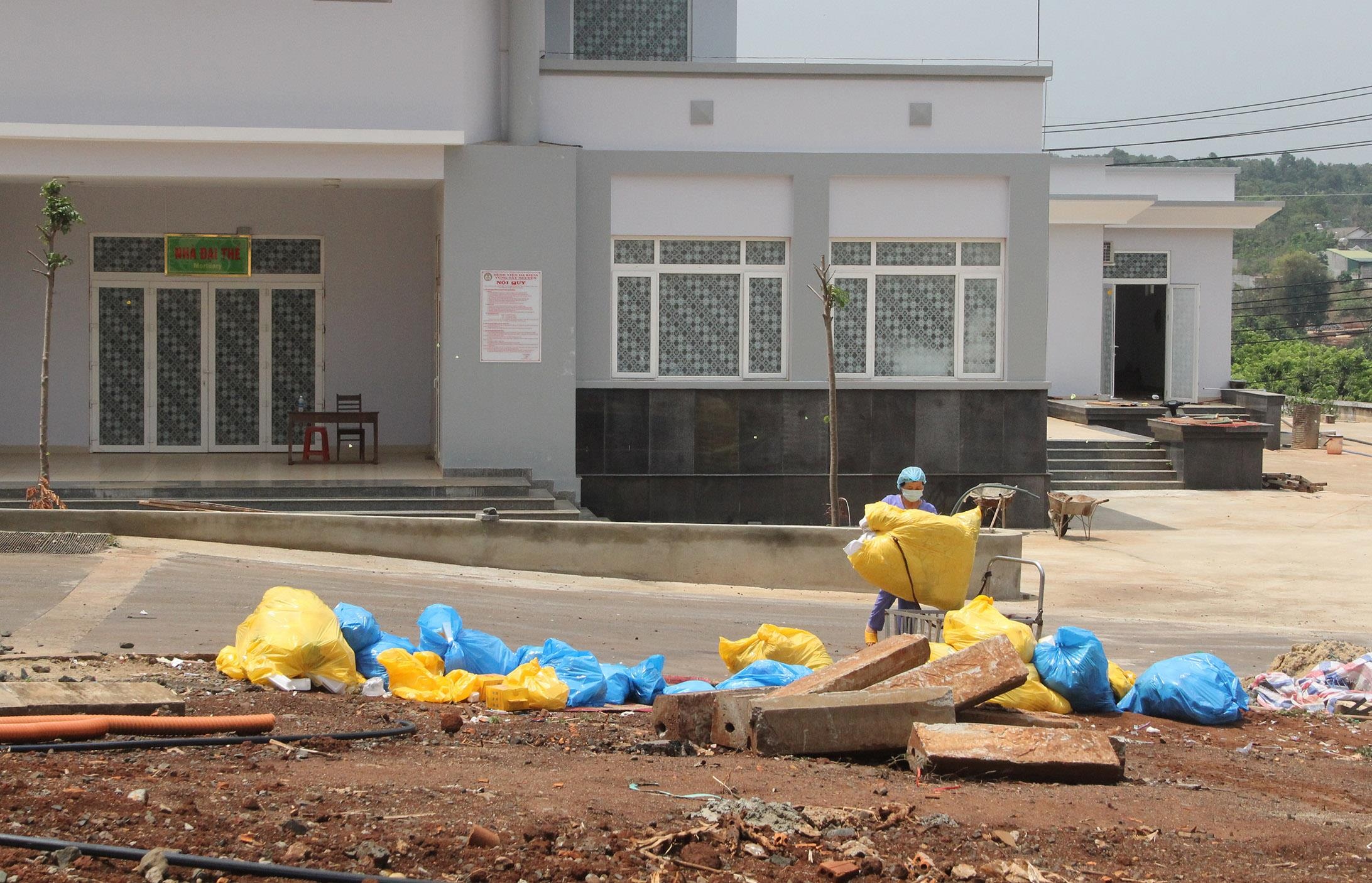 Bệnh viện nghìn tỷ ở Tây Nguyên ảnh 7 Benh vien nghin ty o Tay Nguyen anh 7