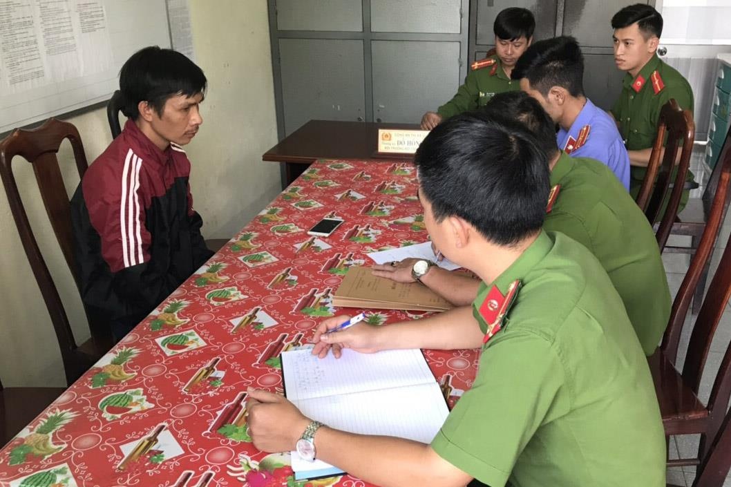 Trốn truy nã ảnh 1 Tron truy na anh 1