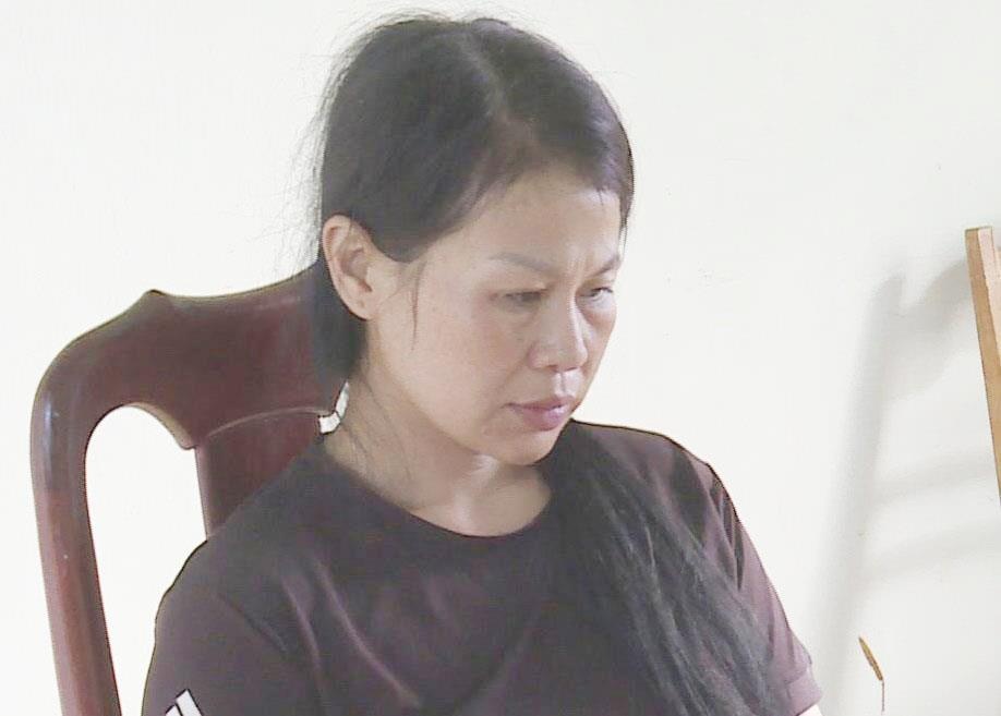 Dang tai ngoai de nuoi con nho, nguoi phu nu tiep tuc tang tru ma tuy hinh anh