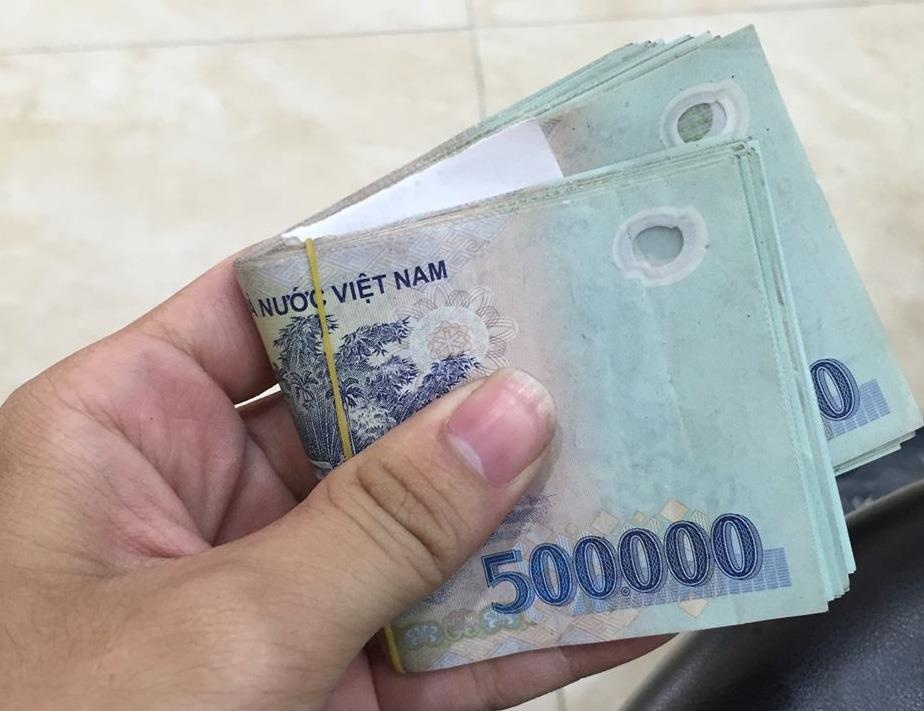 Nan nhan trong vu ba ba chau bi giet co nhieu tai san trong nguoi hinh anh