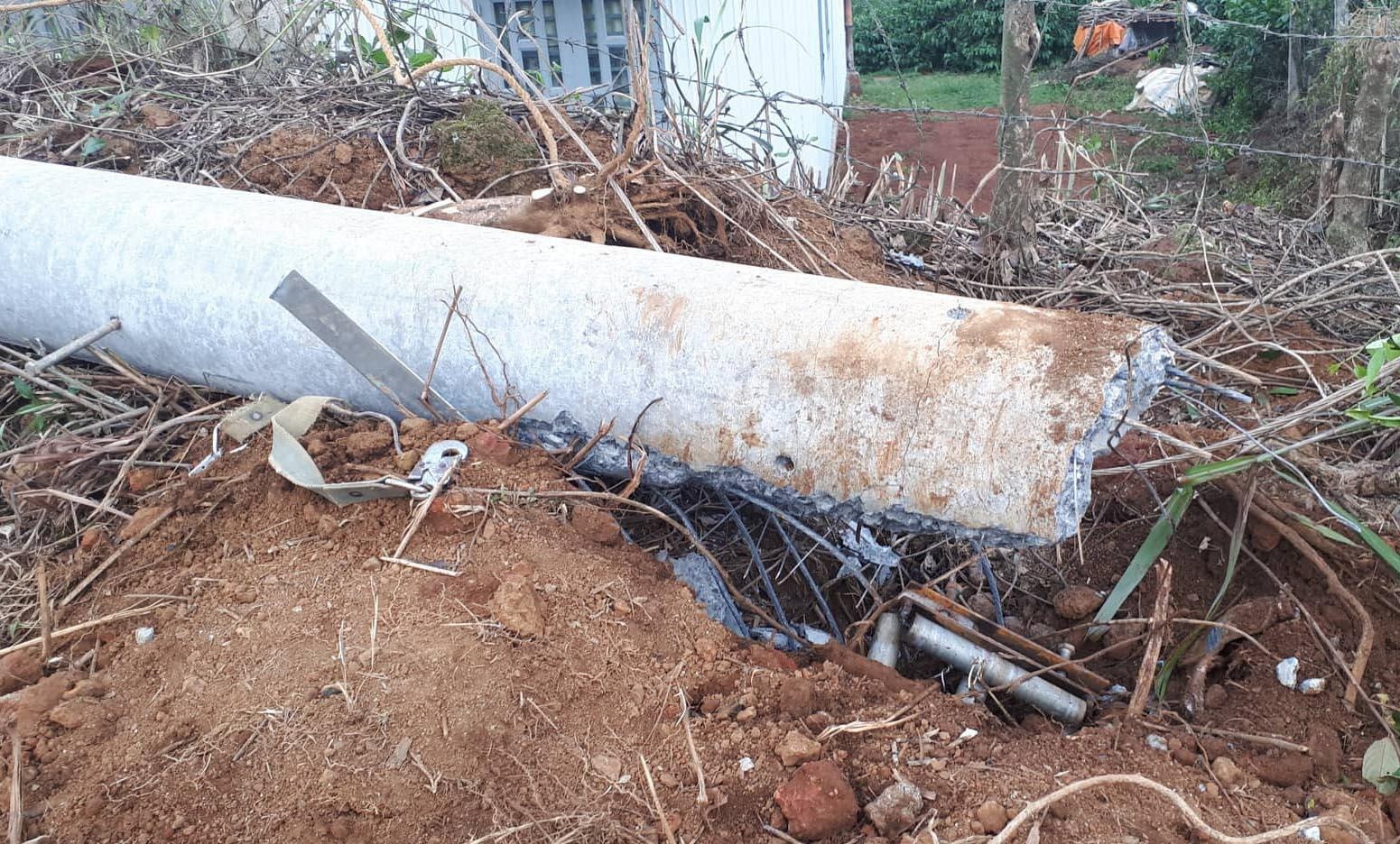 Nam cong nhan bi tru dien gay de chet hinh anh