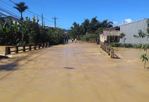 Lu quet luc rang sang gay ngap 100 nha dan hinh anh