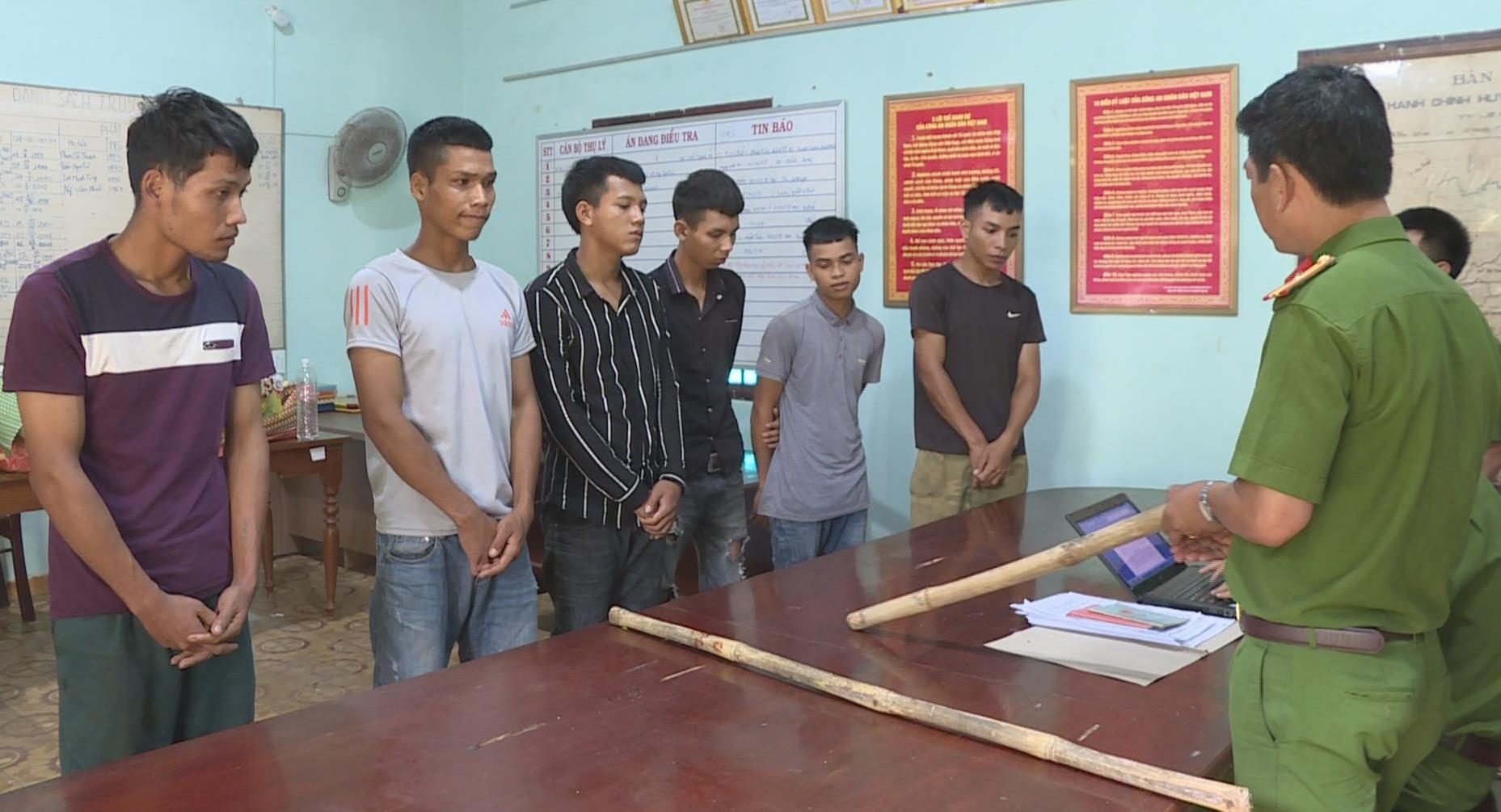 Hai cha con bị chém  ảnh 1 Hai cha con bi chem anh 1