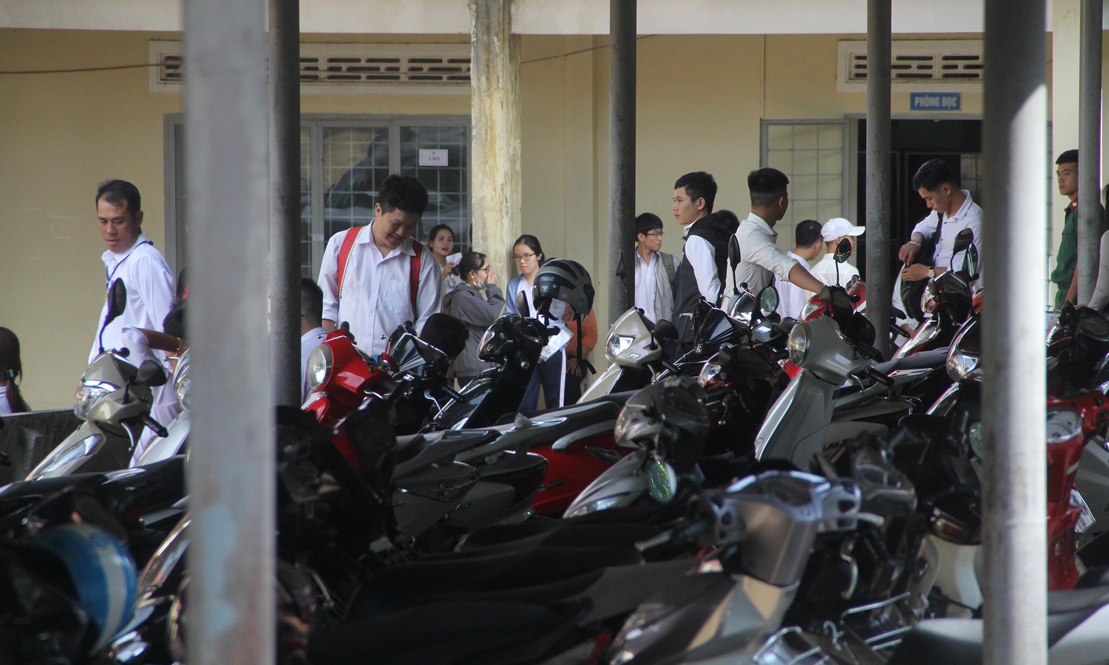 Thi THPT Quoc gia 2019 anh 2