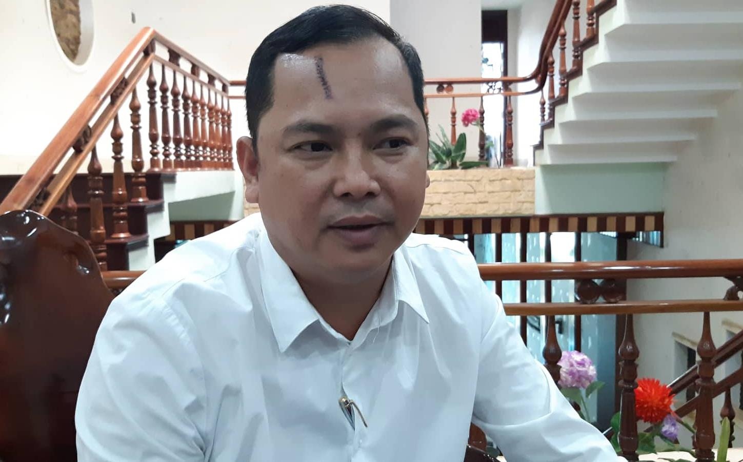 Nguoi trong nhom giang ho vay cong an yeu cau lam ro viec bi hanh hung hinh anh