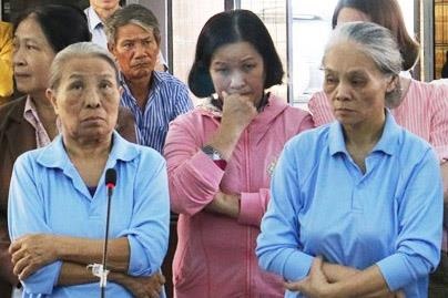 9 bi cao lua chay viec de chiem hon 13 ty dong hinh anh
