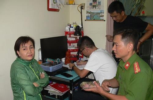 Nhom danh bac co thu, tieu huy chung cu khi cong an xuat hien hinh anh