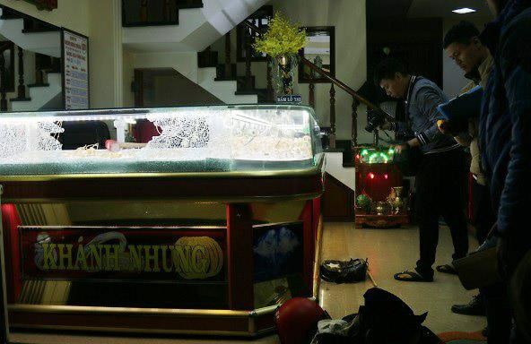 Thanh niên cướp tiệm vàng ở Đà Lạt ảnh 1 Thanh nien cuop tiem vang o Da Lat anh 1