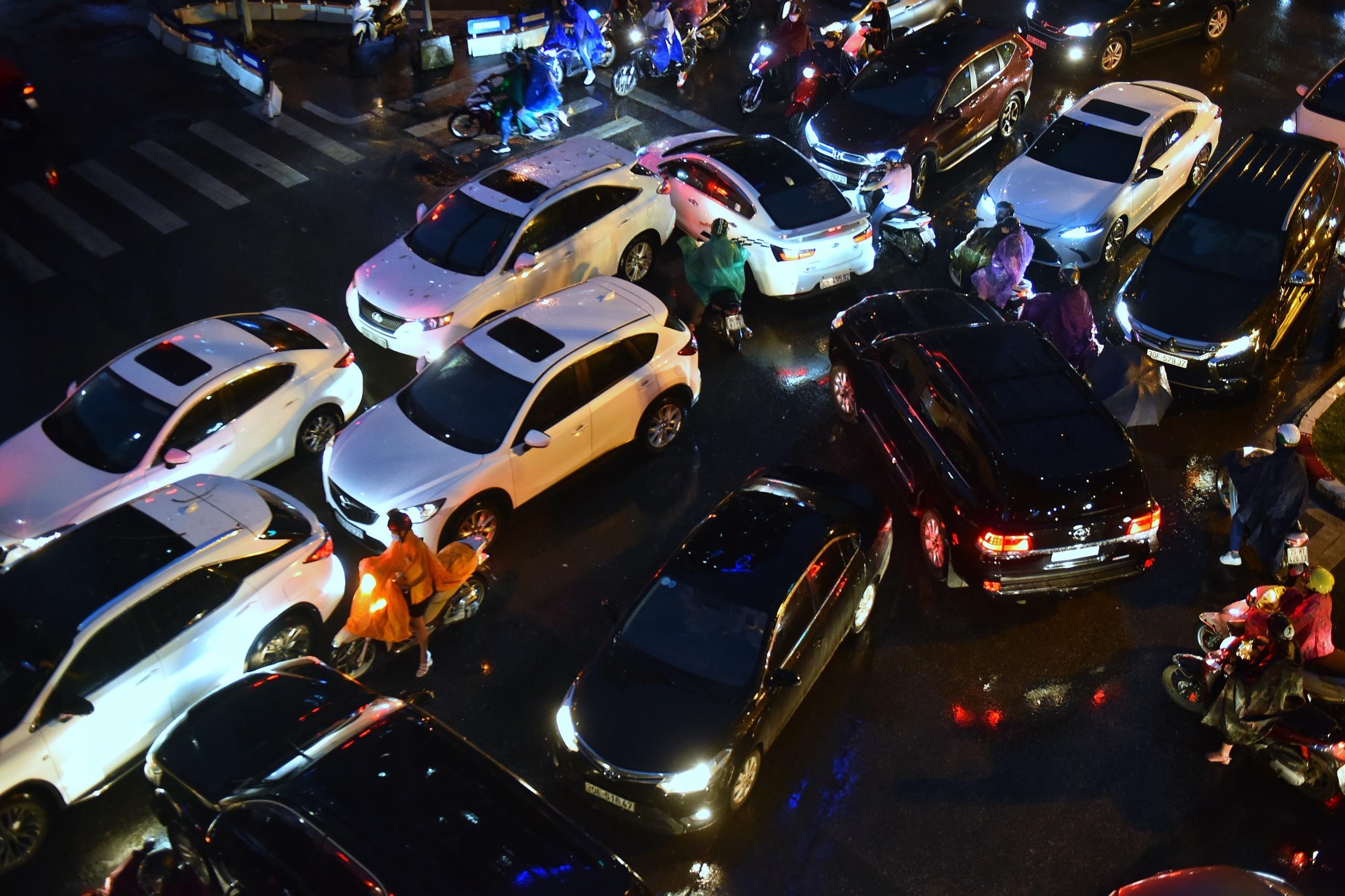 un tac keo dai sau mua anh 5