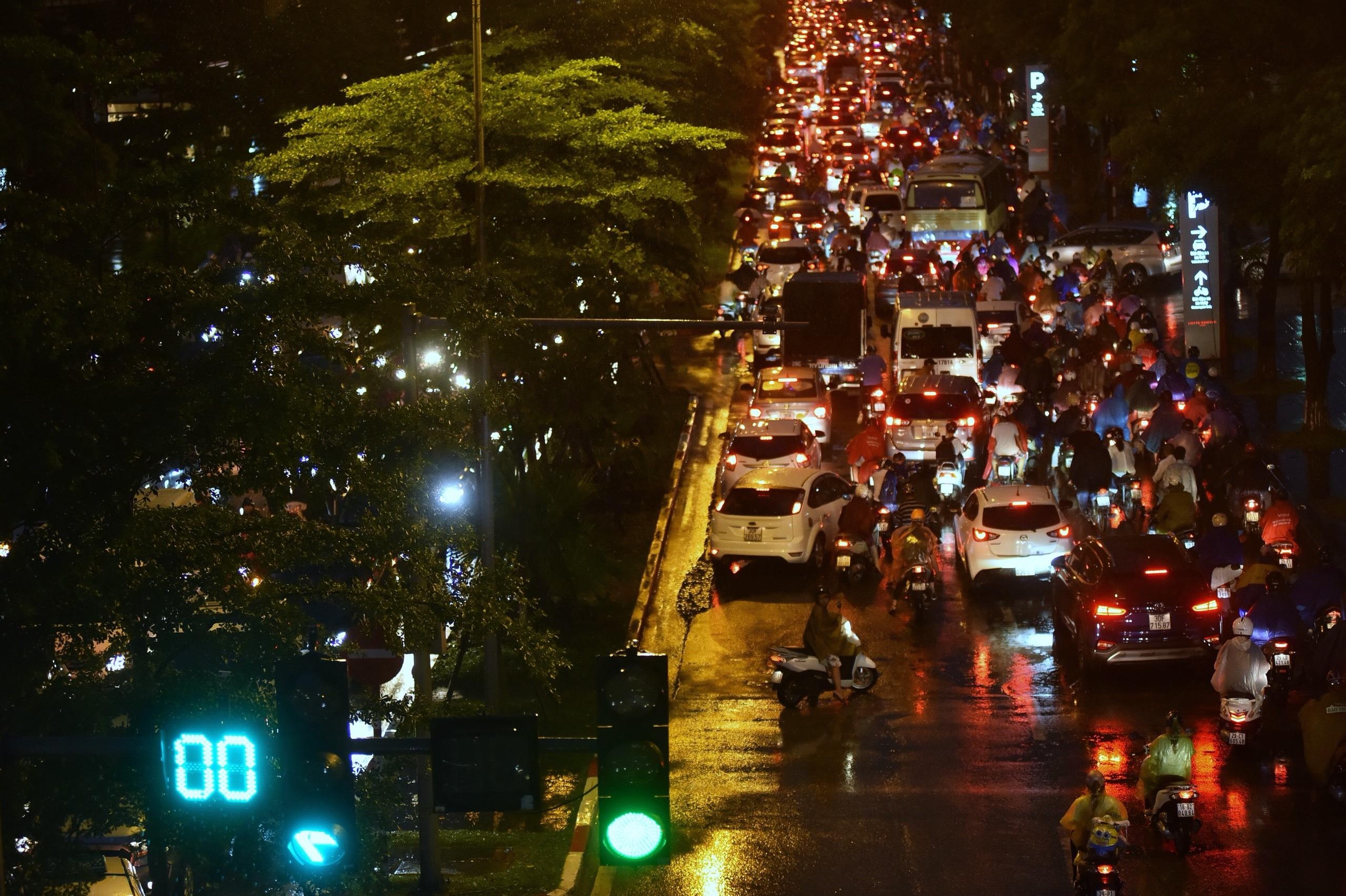 un tac keo dai sau mua anh 3