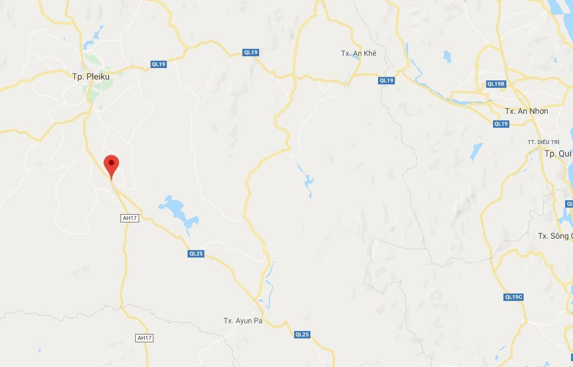 Xe khách lao vào chợ ảnh 3 Xe khach lao vao cho anh 3