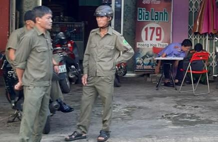 Mot nguoi bi dam chet tai quan karaoke hinh anh