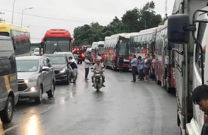 Deo Bao Loc sat lo, ket xe hang chuc km hinh anh