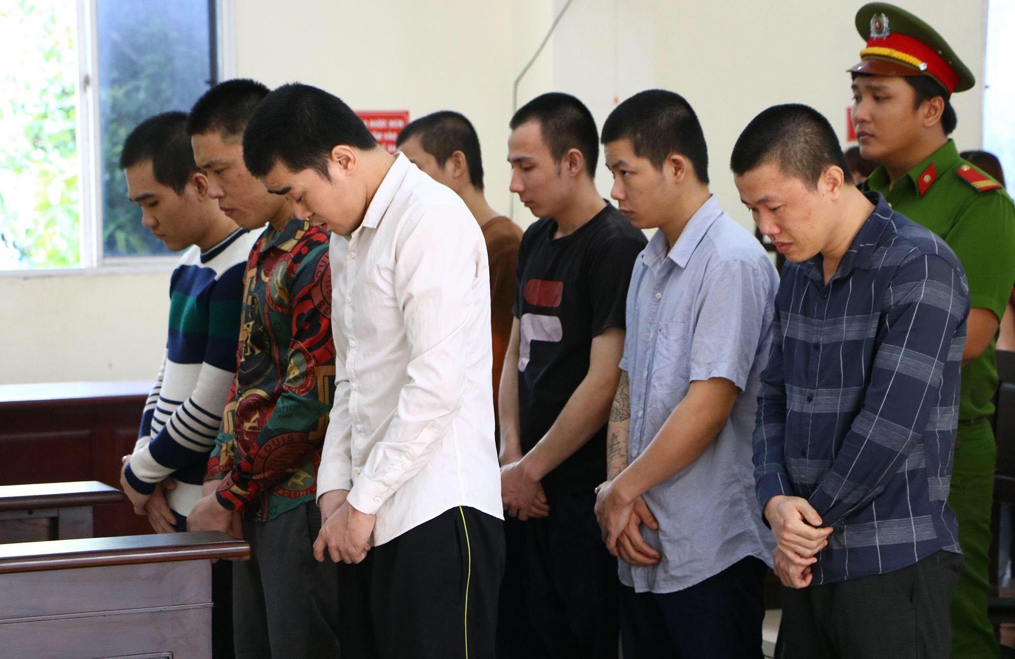 Đâm chết tình địch ảnh 1 Dam chet tinh dich anh 1