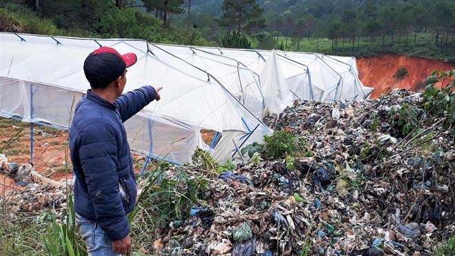 Dong cua bai rac Cam Ly sau su co sat lo hinh anh