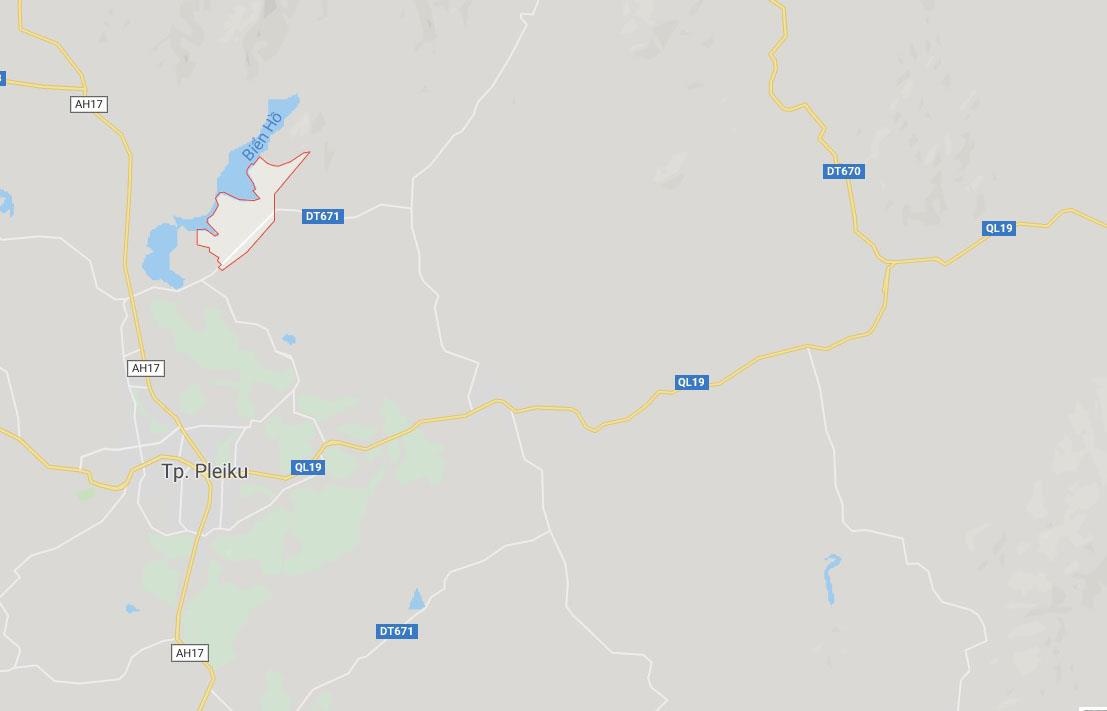 Xe may tong nhau 3 nguoi chet anh 2