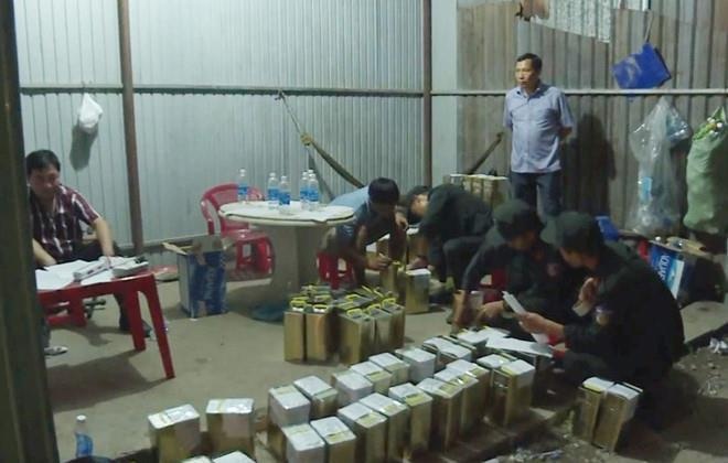 Đường dây sản xuất xăng giả ảnh 1 Duong day san xuat xang gia anh 1