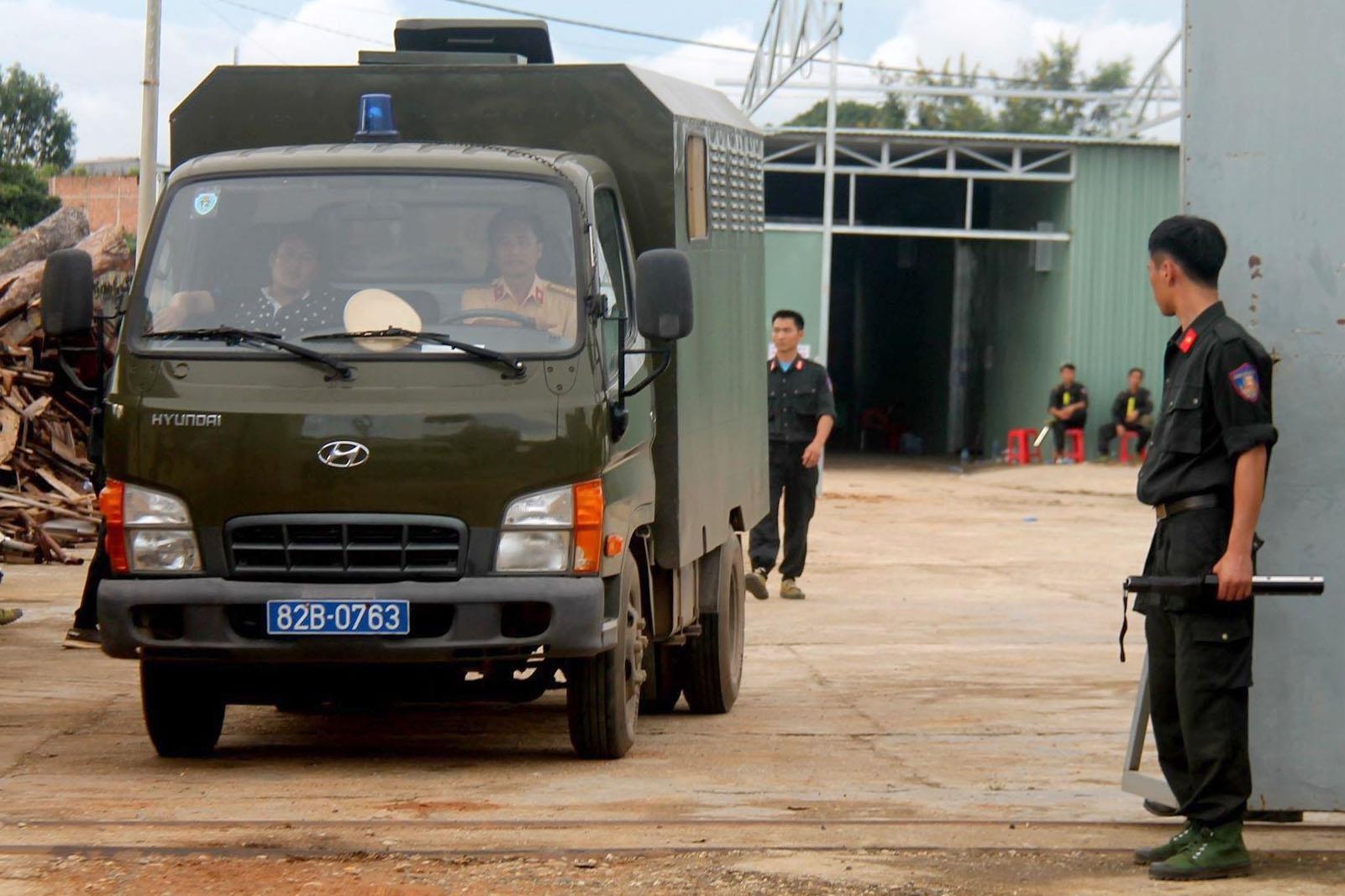 13 tan tien chat ma tuy trong xuong san xuat cua nguoi Trung Quoc hinh anh