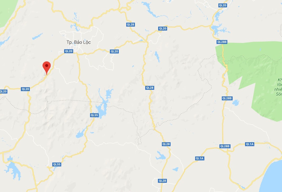 Xe khách chở 29 người gặp nạn ảnh 2 Xe khach cho 29 nguoi gap nan anh 2