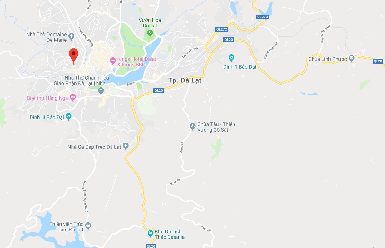 Nhóm côn đồ xông vào quán ăn chém người ảnh 3 Nhom con do xong vao quan an chem nguoi anh 3