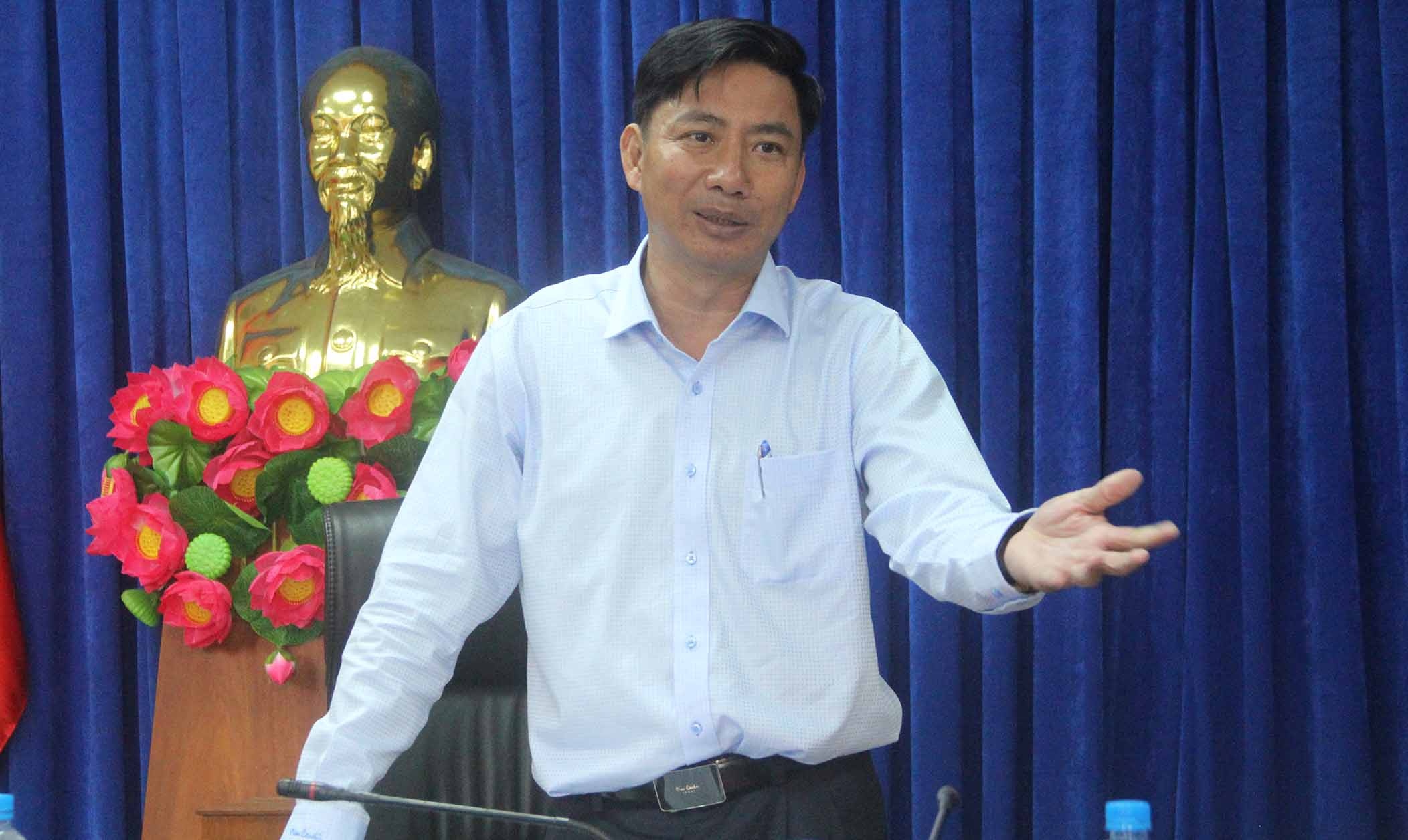 Truong phong tinh uy dung bang gia anh 2