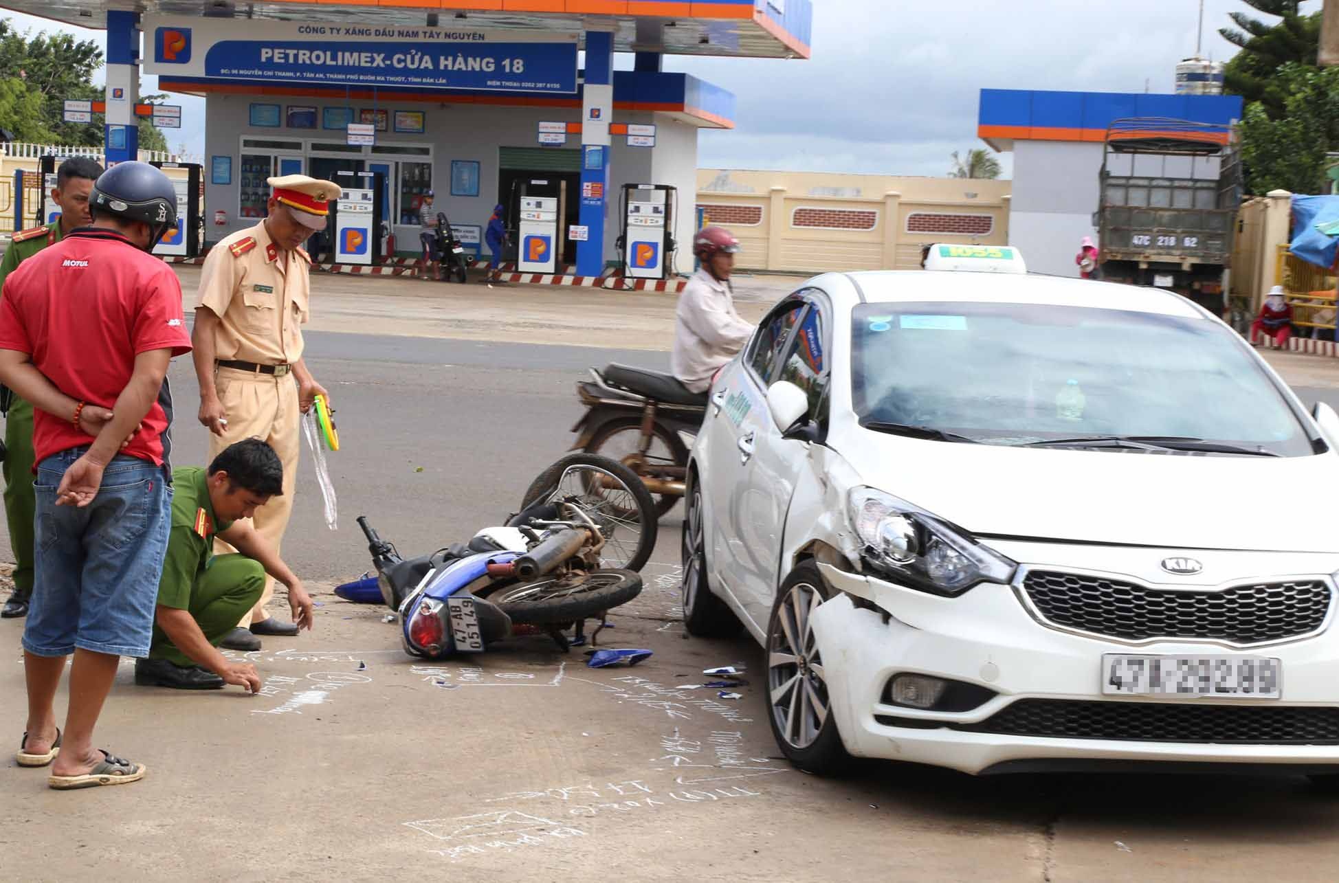 Xac minh thong tin cong an truy duoi khien hai hoc sinh lop 10 gap nan hinh anh