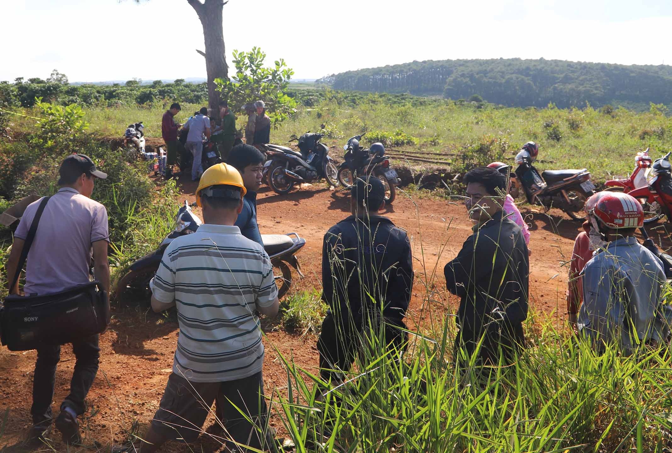 Hỗn chiến tại rẫy cà phê ảnh 1 Hon chien tai ray ca phe anh 1