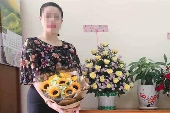 Vi sao nu lanh dao su dung bang gia duoc thang tien? hinh anh