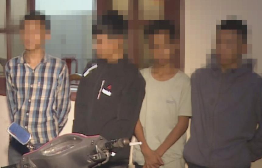 Bat giu nhom thieu nien thuc hien 20 vu trom trong 2 thang hinh anh